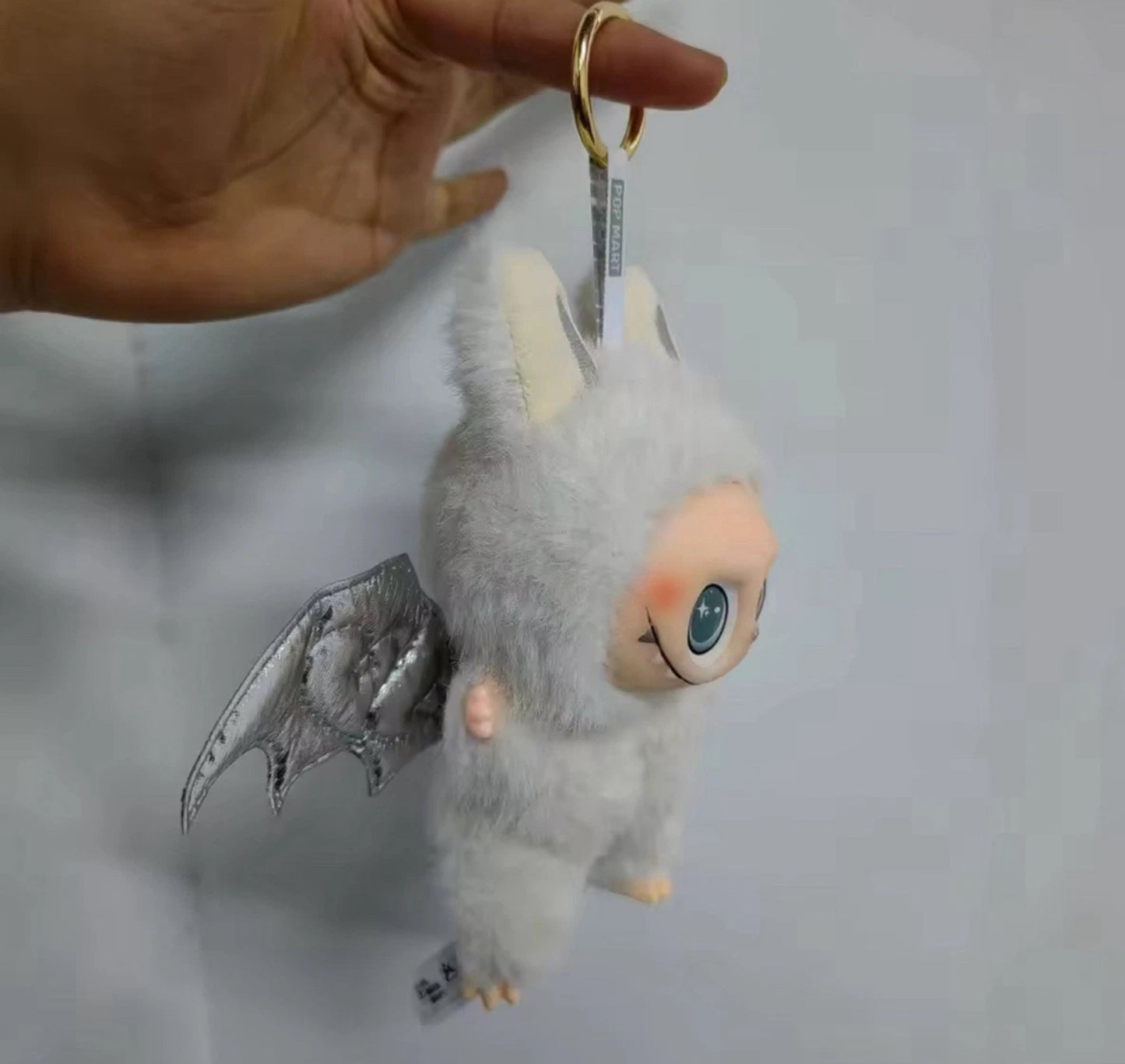 Labubu Monster White Angel Plüschpuppe 17 cm Schlüsselanhänger